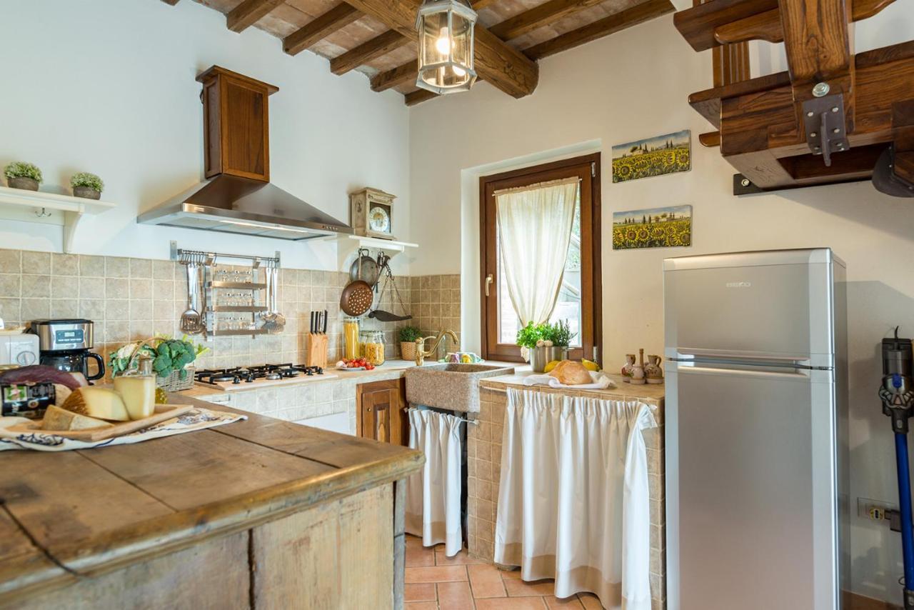 Casale Montegiovi 6, Emma Villas Экстерьер фото